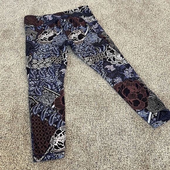 Athleta large leggings printed - Picture 4 of 4